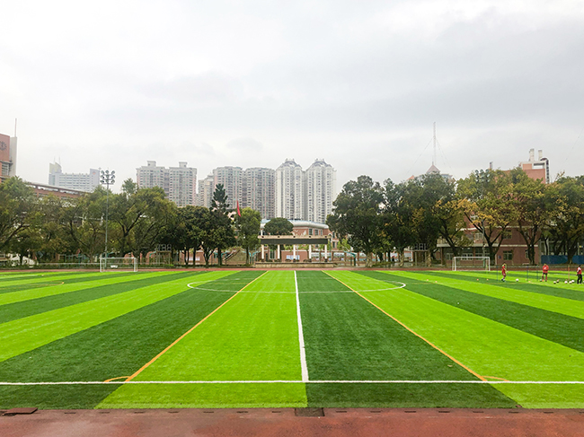 人造草坪足球場地